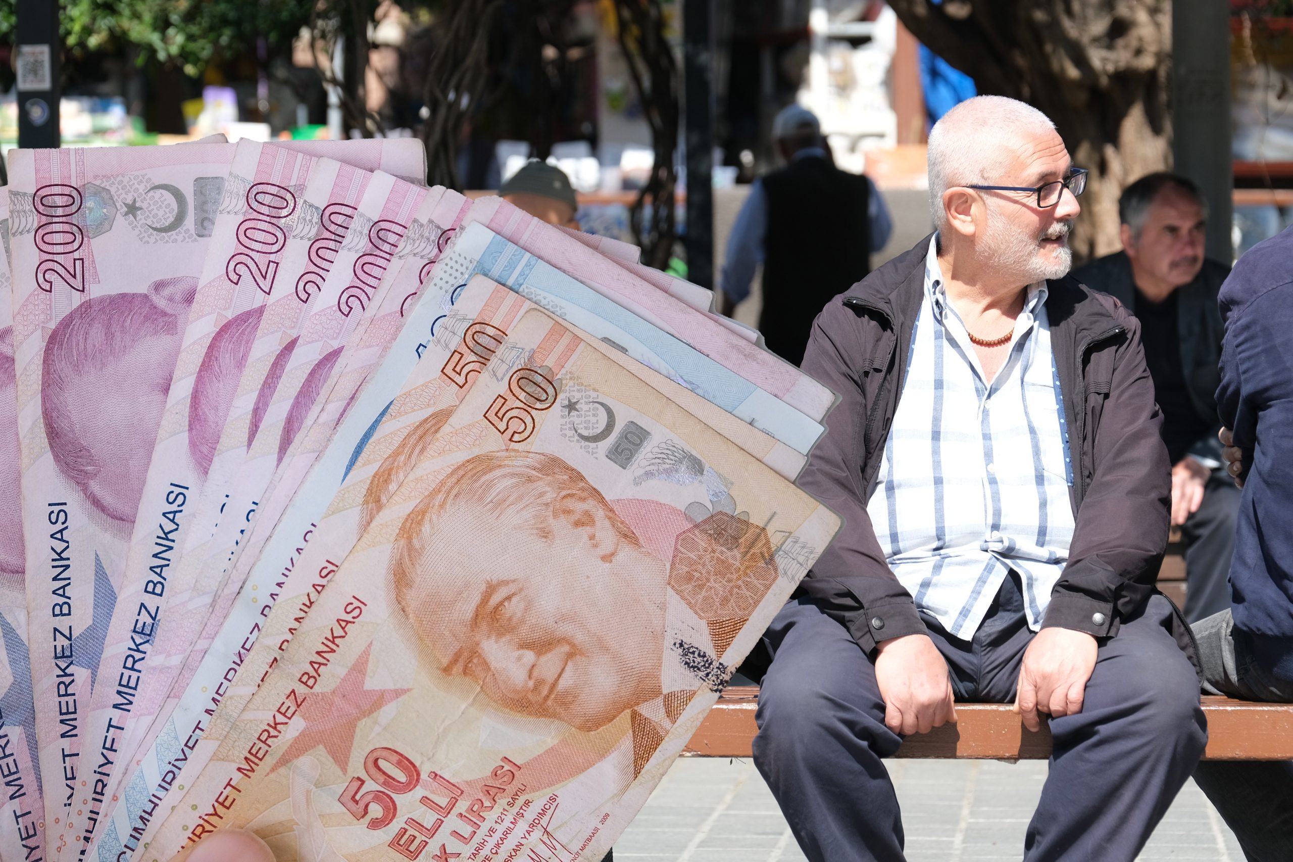 Emekliye-memura yeni maaş! İşte zamlı maaşınız